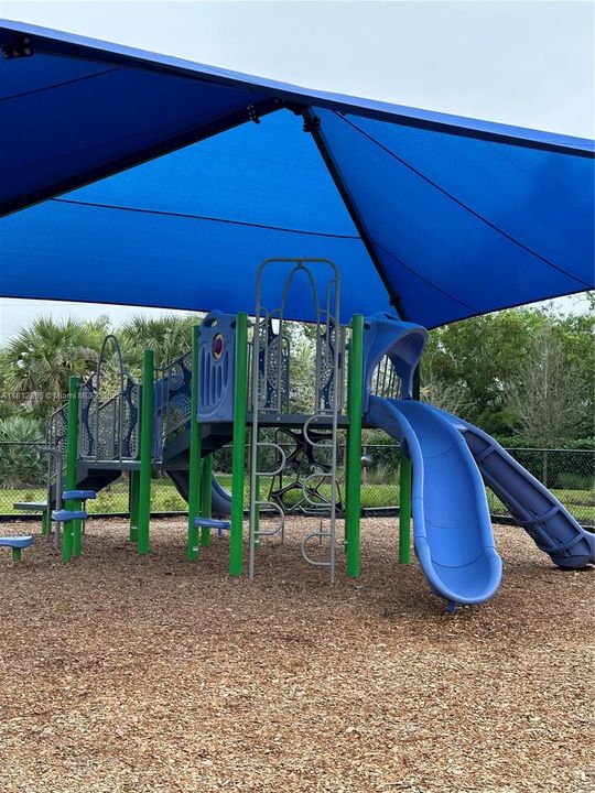 最近租的: $2,950 (3 贝兹, 2 浴室, 0 平方英尺)