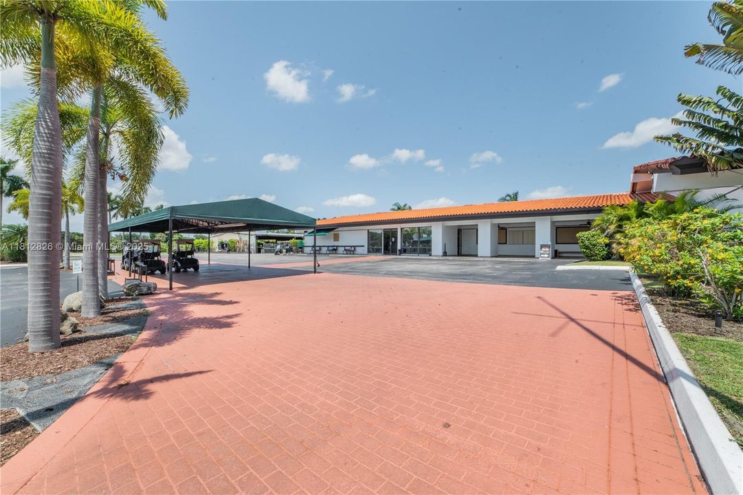 For Sale: $389,995 (2 beds, 2 baths, 1273 Square Feet)