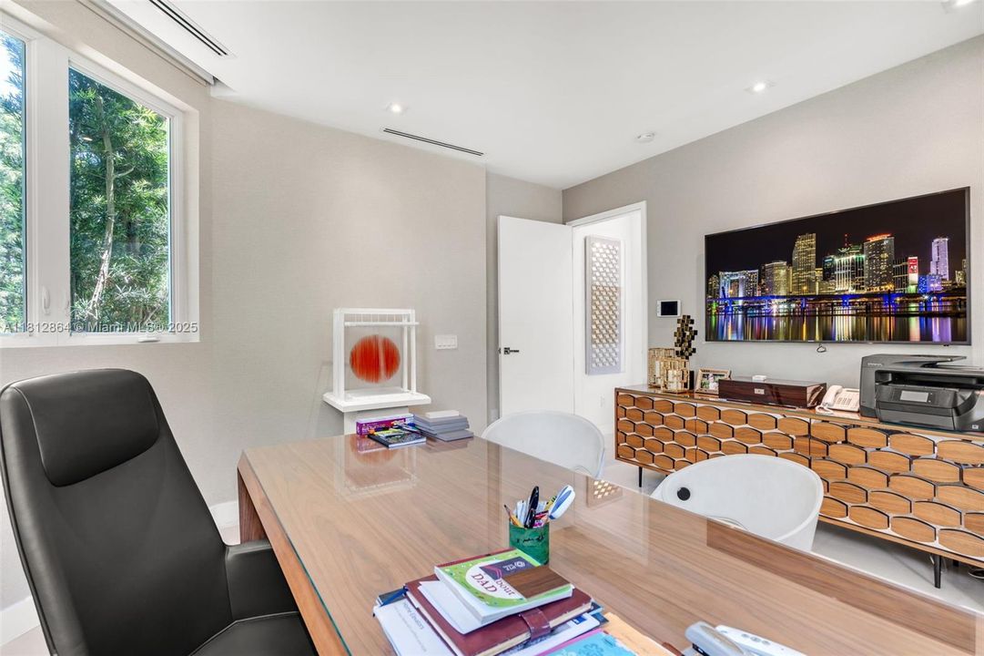 For Sale: $14,000,000 (6 beds, 6 baths, 6405 Square Feet)