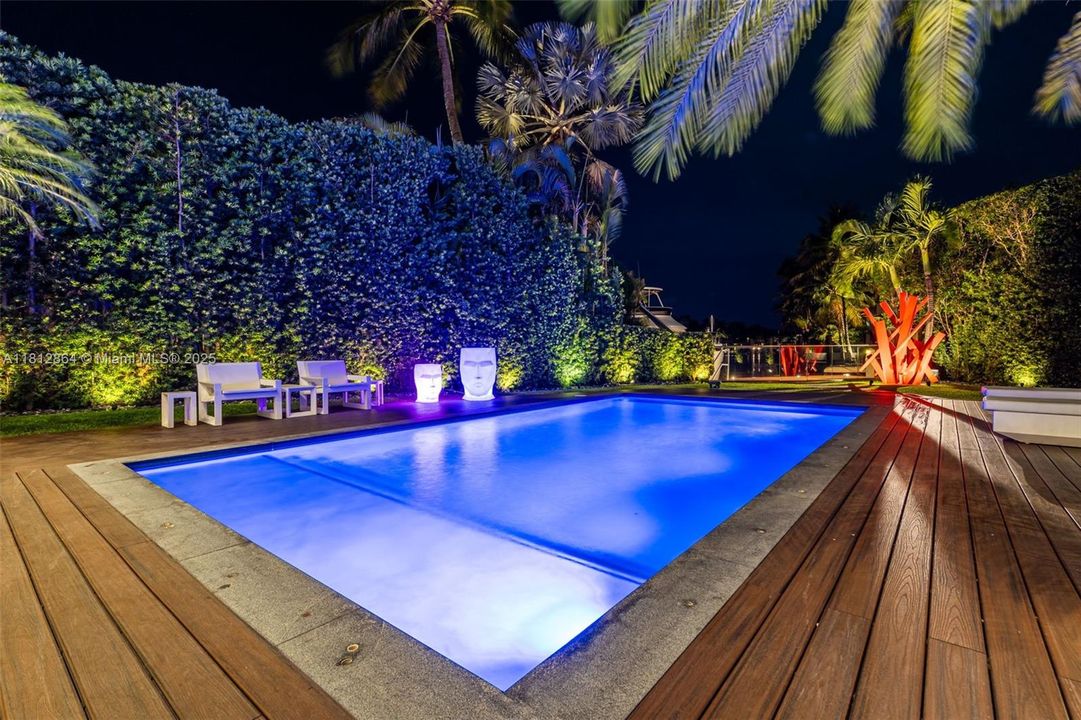 For Sale: $14,000,000 (6 beds, 6 baths, 6405 Square Feet)