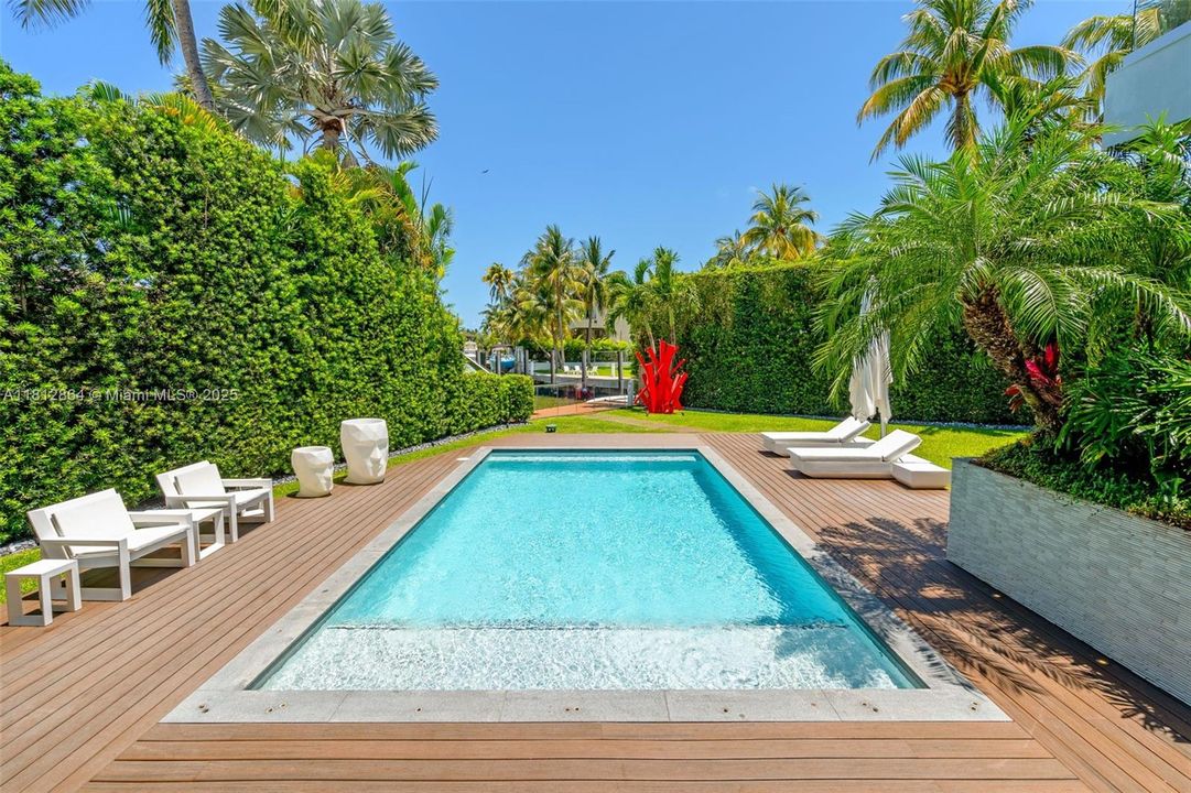 For Sale: $14,000,000 (6 beds, 6 baths, 6405 Square Feet)