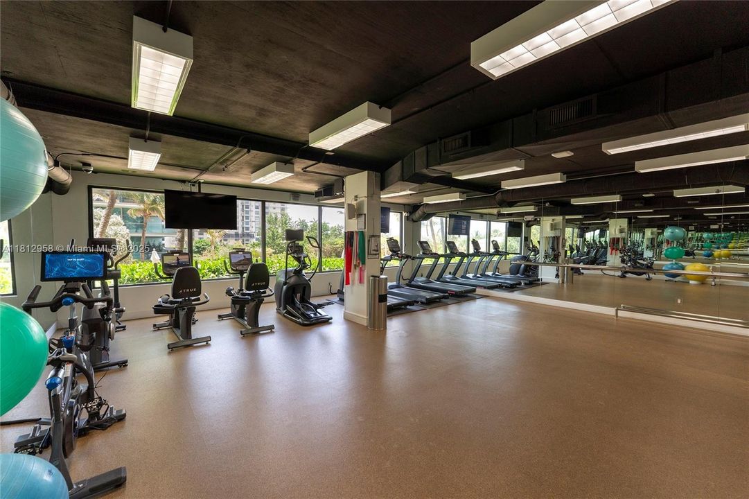 На продажу: $1,800,000 (3 спален, 2 ванн, 2325 Квадратных фут)