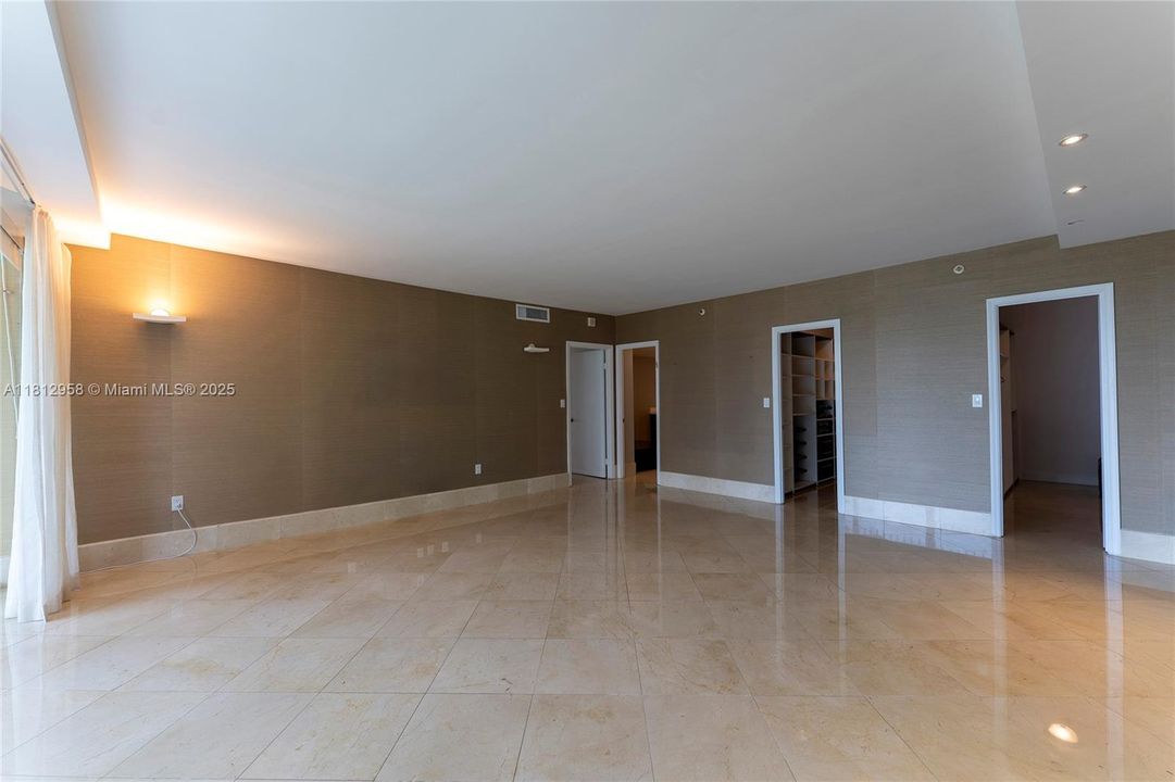 На продажу: $1,800,000 (3 спален, 2 ванн, 2325 Квадратных фут)