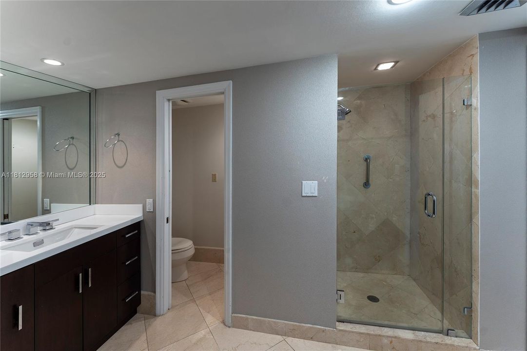 На продажу: $1,800,000 (3 спален, 2 ванн, 2325 Квадратных фут)