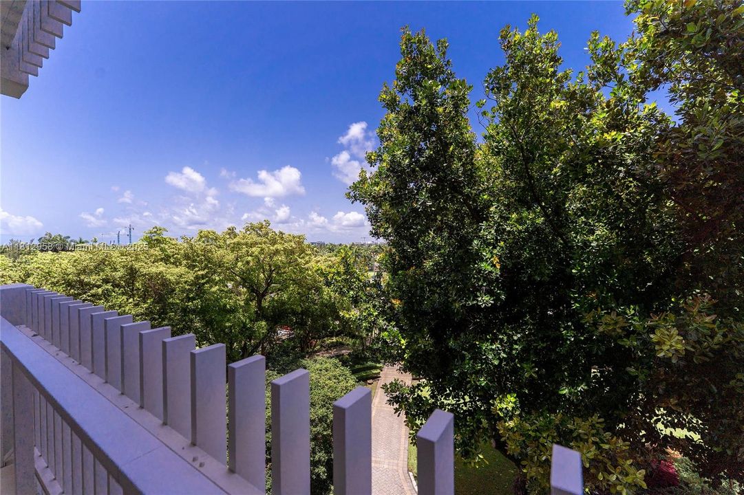 На продажу: $1,800,000 (3 спален, 2 ванн, 2325 Квадратных фут)