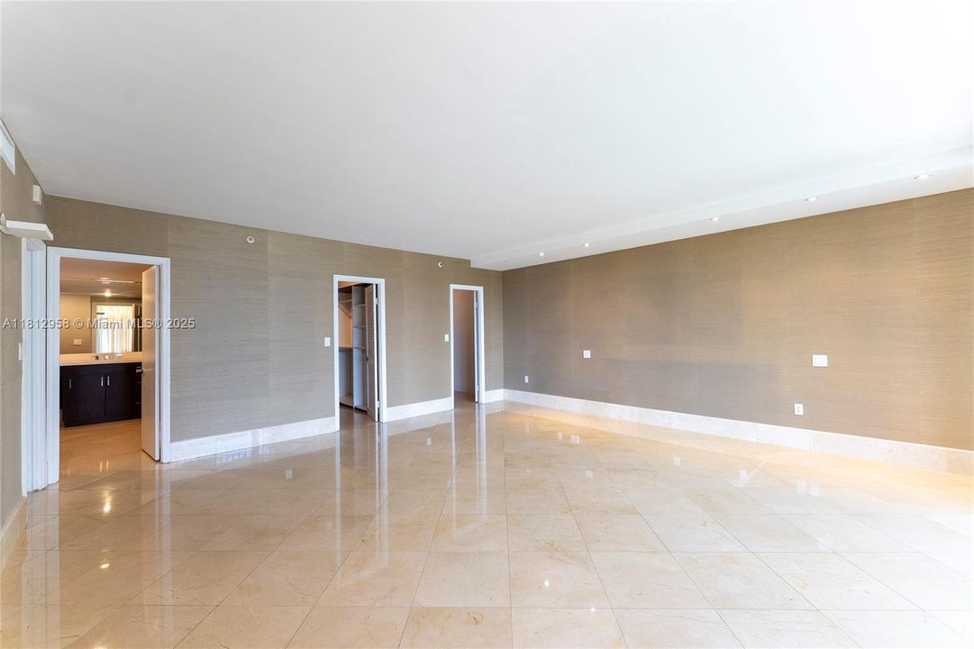 На продажу: $1,800,000 (3 спален, 2 ванн, 2325 Квадратных фут)