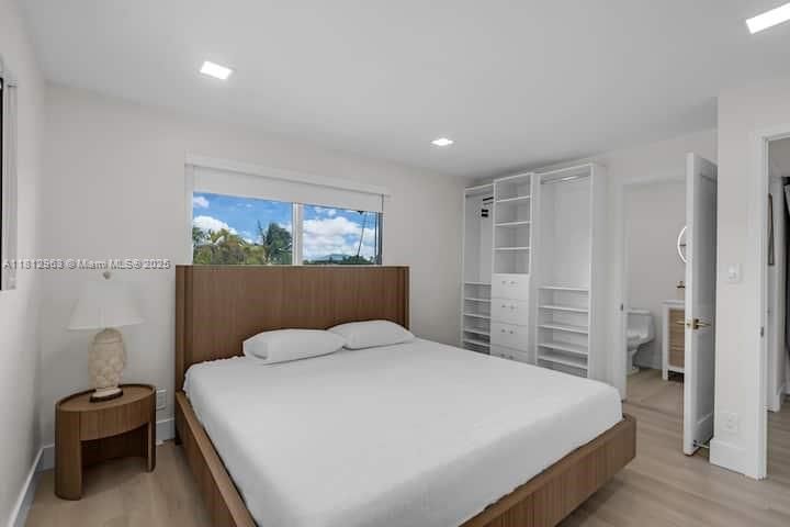 В аренду: $10,000 (4 спален, 2 ванн, 672 Квадратных фут)