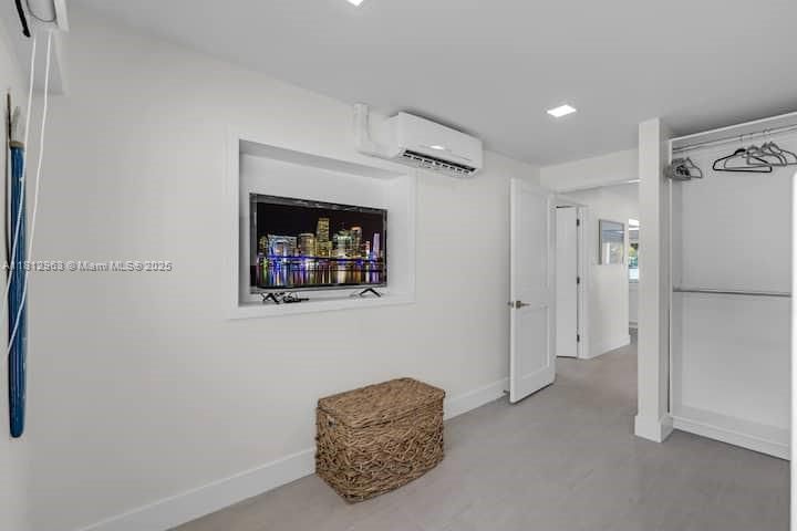 В аренду: $10,000 (4 спален, 2 ванн, 672 Квадратных фут)