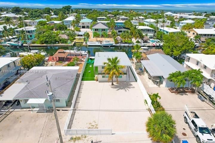 В аренду: $10,000 (4 спален, 2 ванн, 672 Квадратных фут)