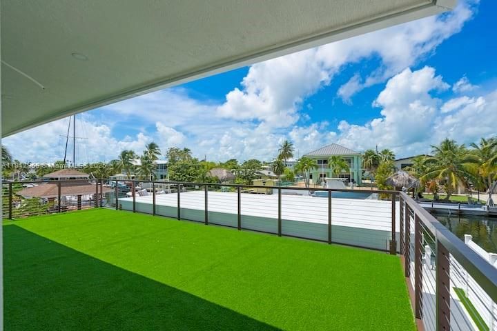 В аренду: $10,000 (4 спален, 2 ванн, 672 Квадратных фут)