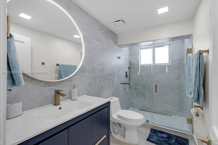 В аренду: $10,000 (4 спален, 2 ванн, 672 Квадратных фут)