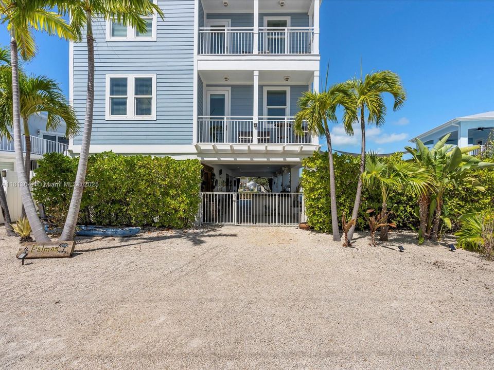 En Venta: $2,500,000 (5 camas, 4 baños, 3224 Pies cuadrados)