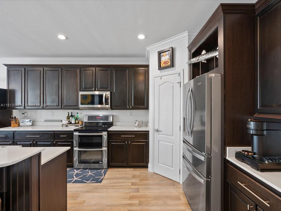 En Venta: $2,500,000 (5 camas, 4 baños, 3224 Pies cuadrados)