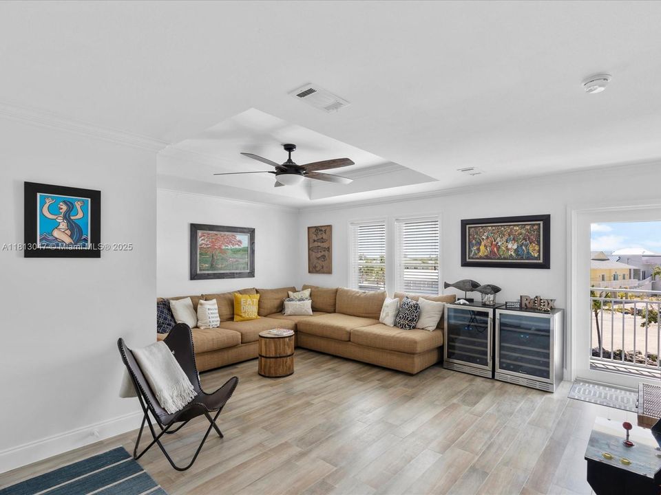 En Venta: $2,500,000 (5 camas, 4 baños, 3224 Pies cuadrados)