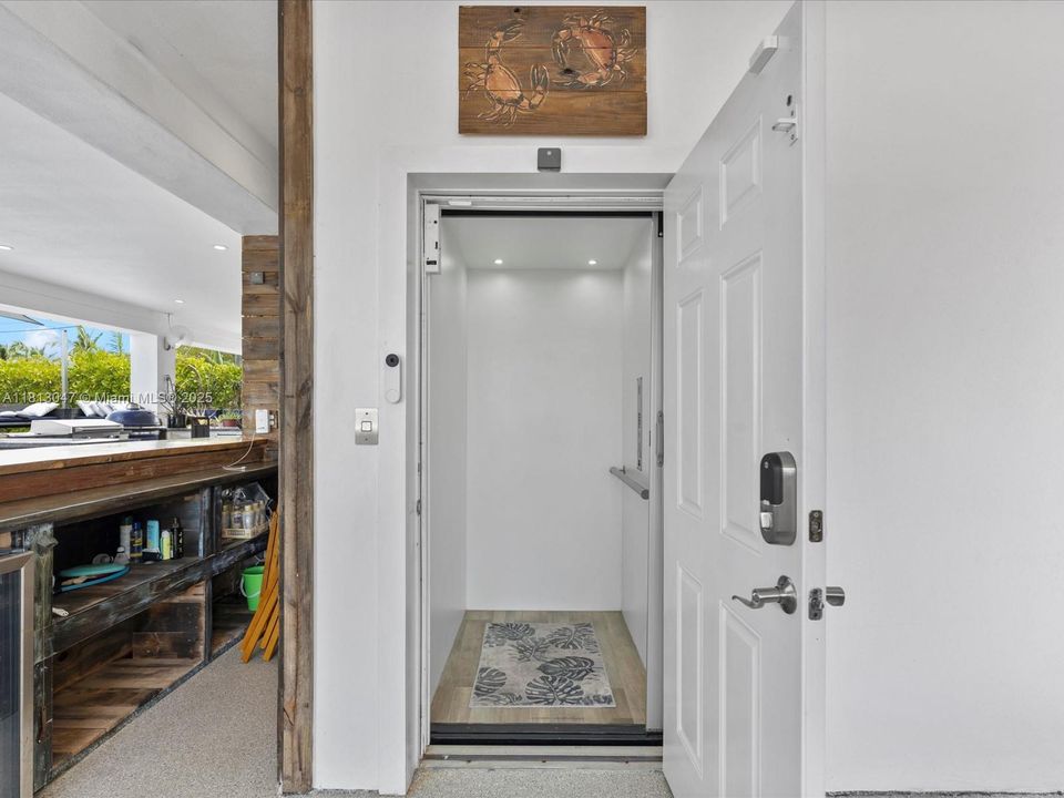 En Venta: $2,500,000 (5 camas, 4 baños, 3224 Pies cuadrados)