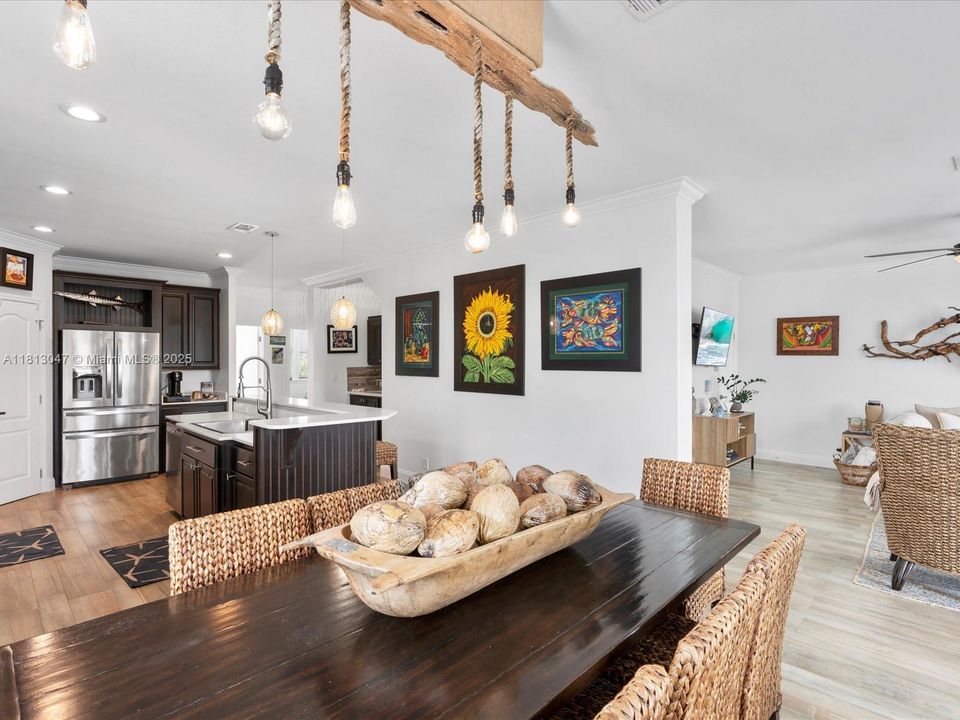 En Venta: $2,500,000 (5 camas, 4 baños, 3224 Pies cuadrados)