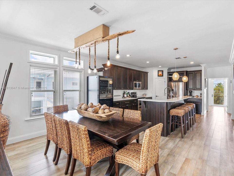 En Venta: $2,500,000 (5 camas, 4 baños, 3224 Pies cuadrados)