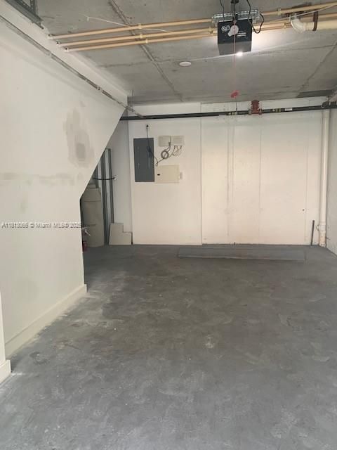 Recently Rented: $2,295 (1 beds, 1 baths, 859 Square Feet)