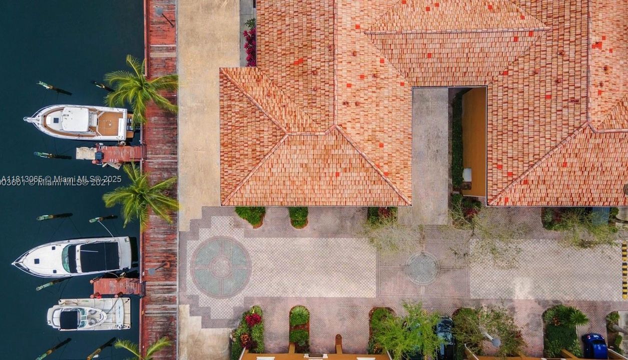 Recently Rented: $2,295 (1 beds, 1 baths, 859 Square Feet)