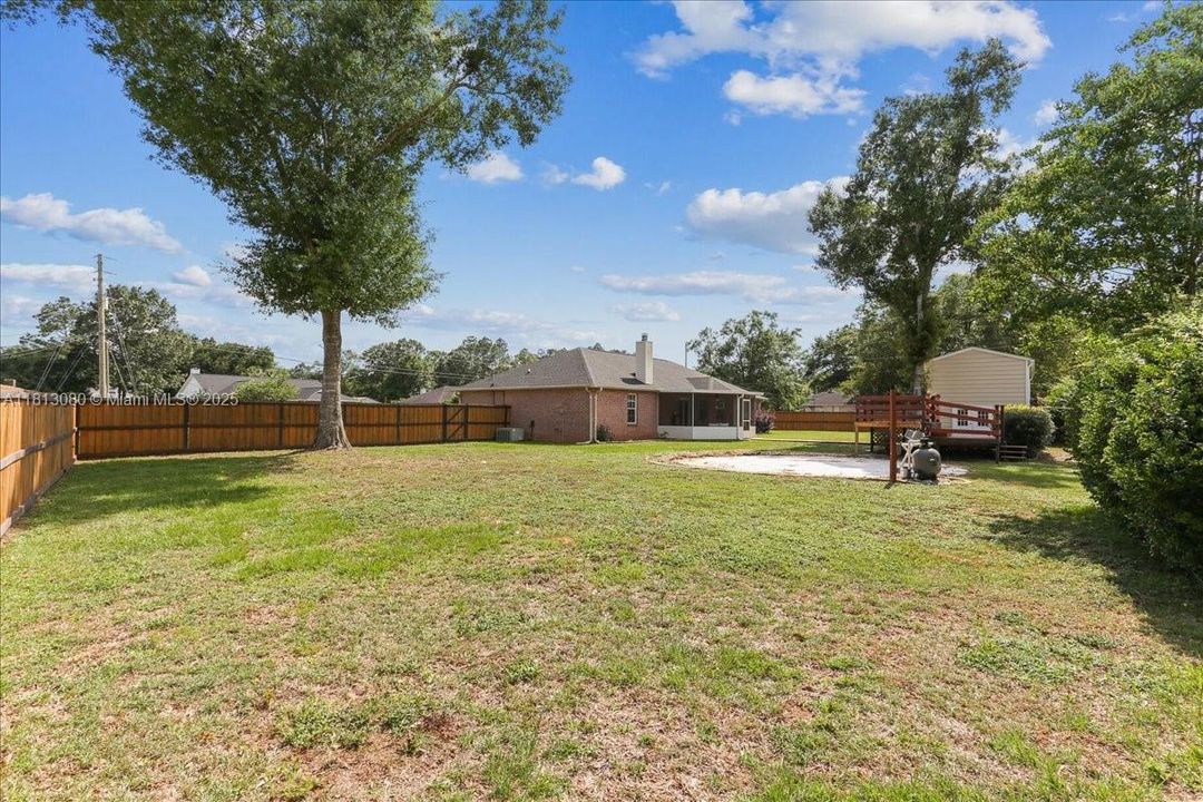 Vendido Recientemente: $375,000 (3 camas, 2 baños, 1902 Pies cuadrados)