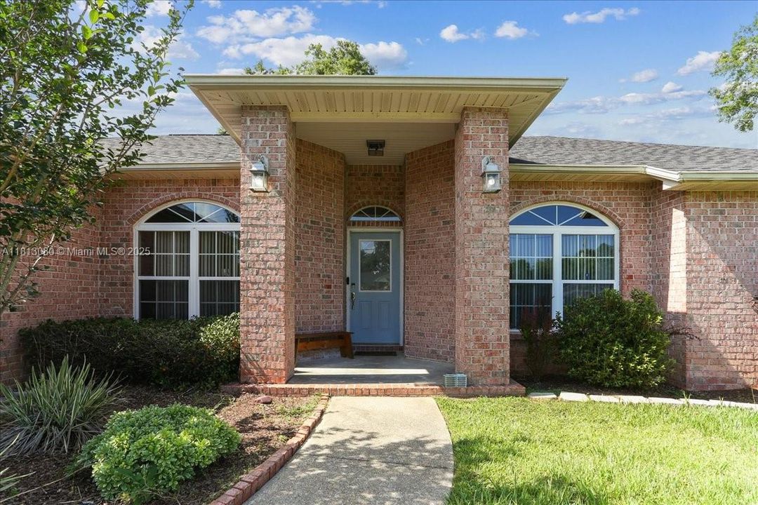 Vendido Recientemente: $375,000 (3 camas, 2 baños, 1902 Pies cuadrados)