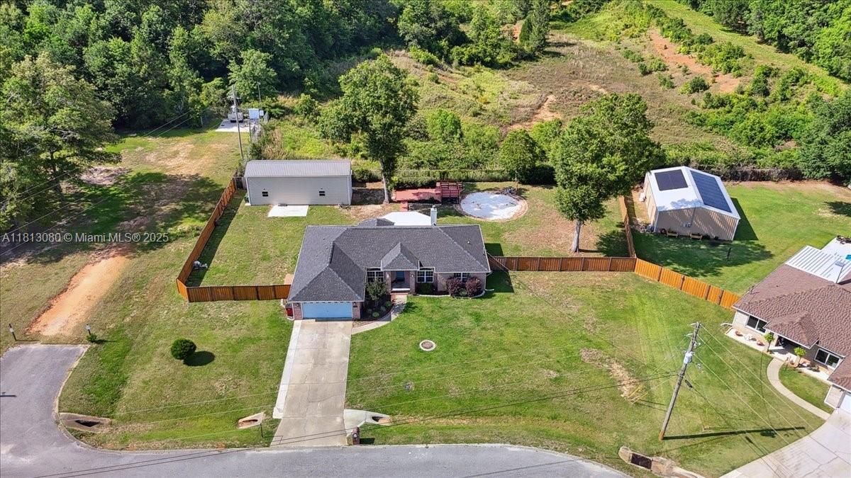 Vendido Recientemente: $375,000 (3 camas, 2 baños, 1902 Pies cuadrados)