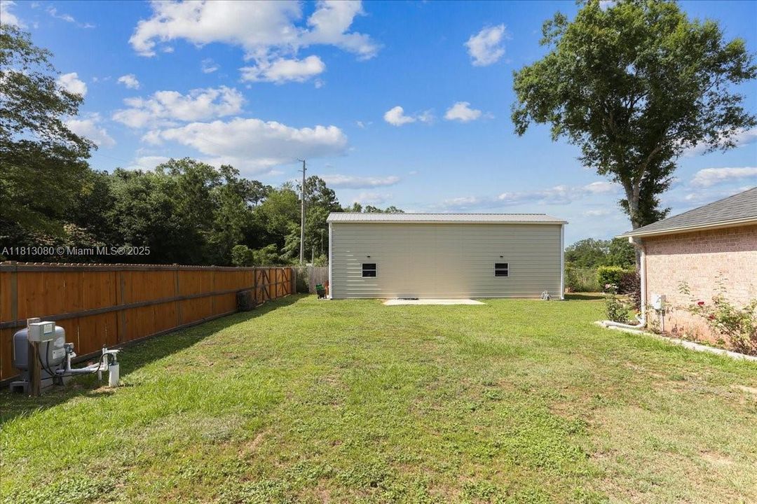 Vendido Recientemente: $375,000 (3 camas, 2 baños, 1902 Pies cuadrados)