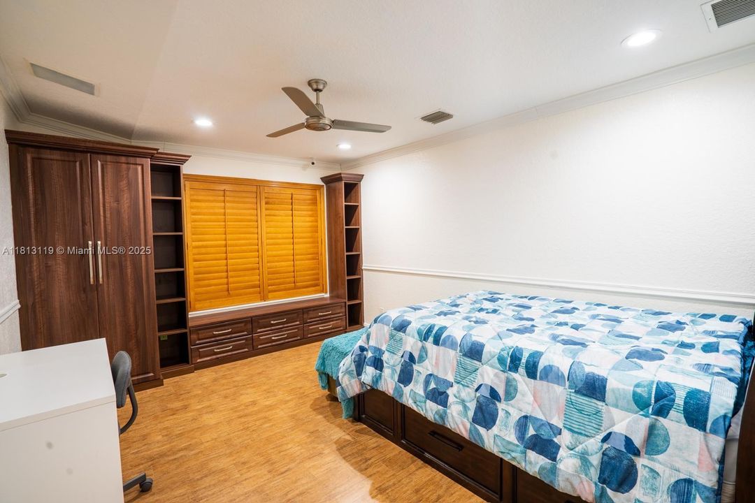 待售: $2,568,000 (5 贝兹, 5 浴室, 4256 平方英尺)