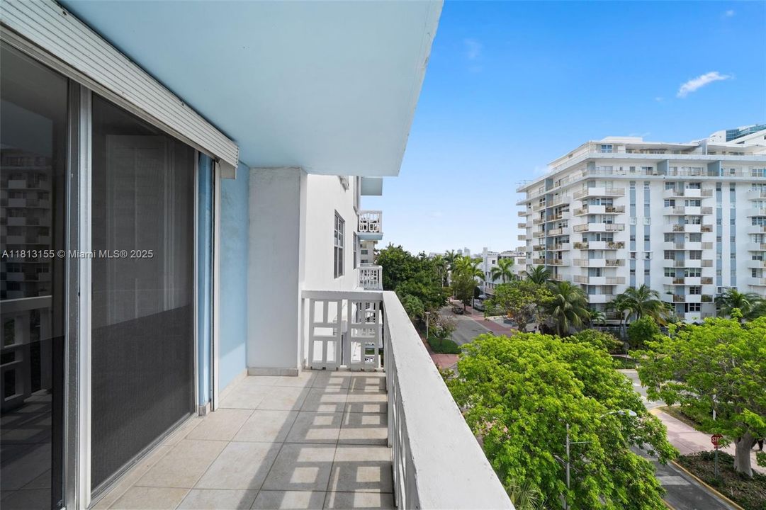 待售: $174,500 (1 贝兹, 1 浴室, 800 平方英尺)