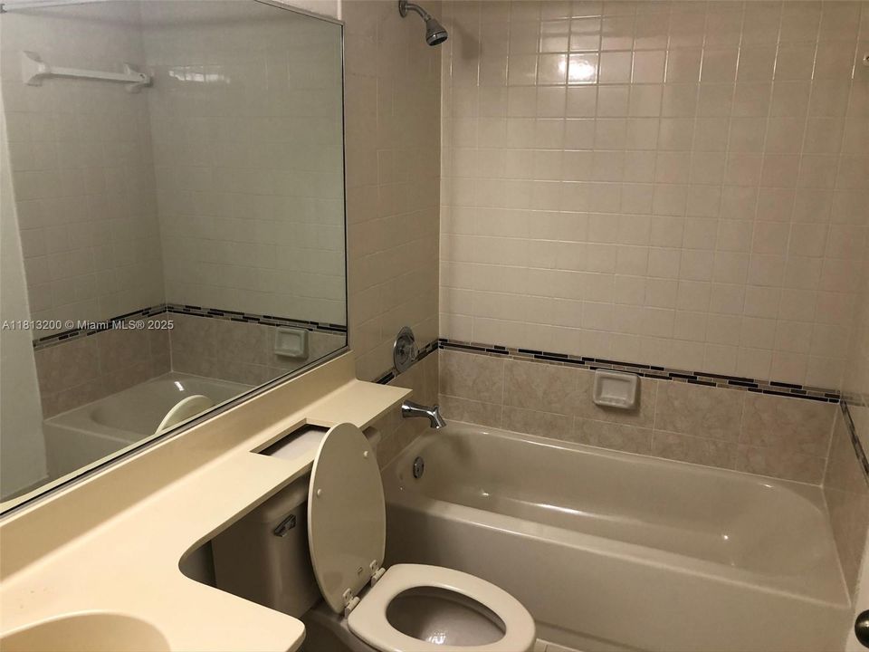 Recientemente alquilado: $2,200 (1 camas, 1 baños, 980 Pies cuadrados)