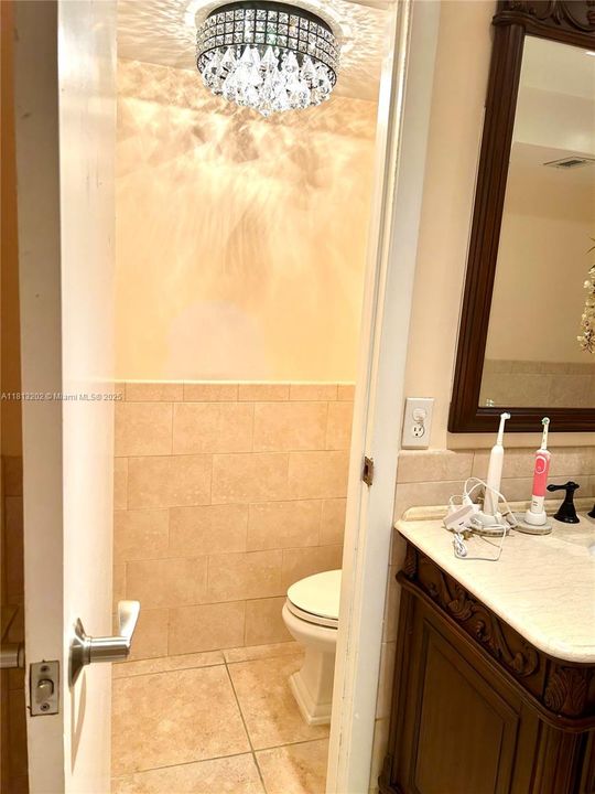 For Sale: $499,000 (2 beds, 2 baths, 1254 Square Feet)