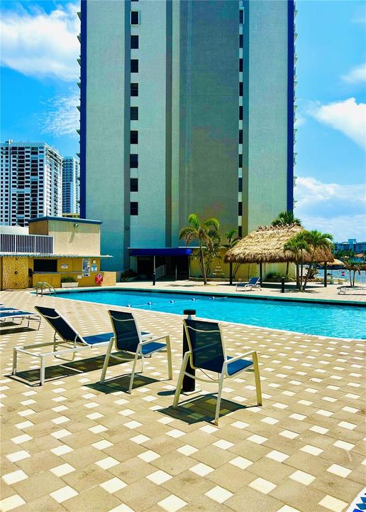 For Sale: $499,000 (2 beds, 2 baths, 1254 Square Feet)