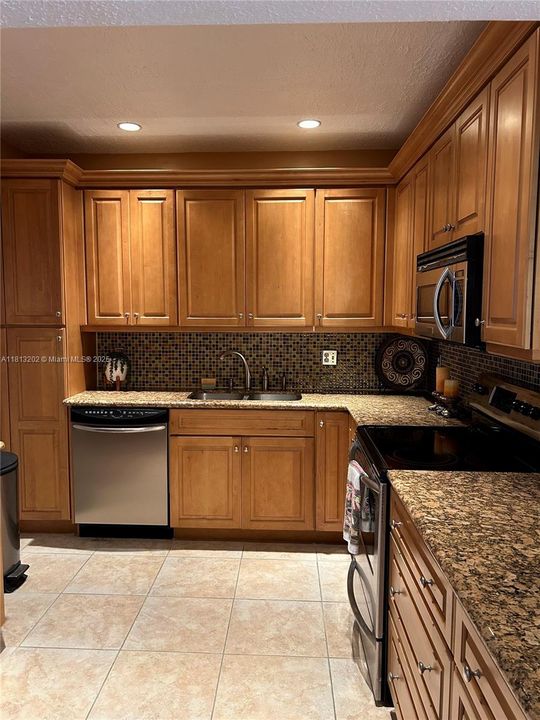 For Sale: $499,000 (2 beds, 2 baths, 1254 Square Feet)