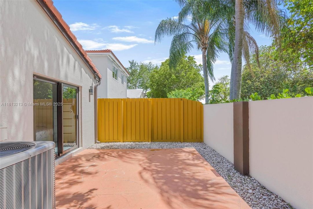 Vendido Recientemente: $550,000 (3 camas, 2 baños, 1489 Pies cuadrados)