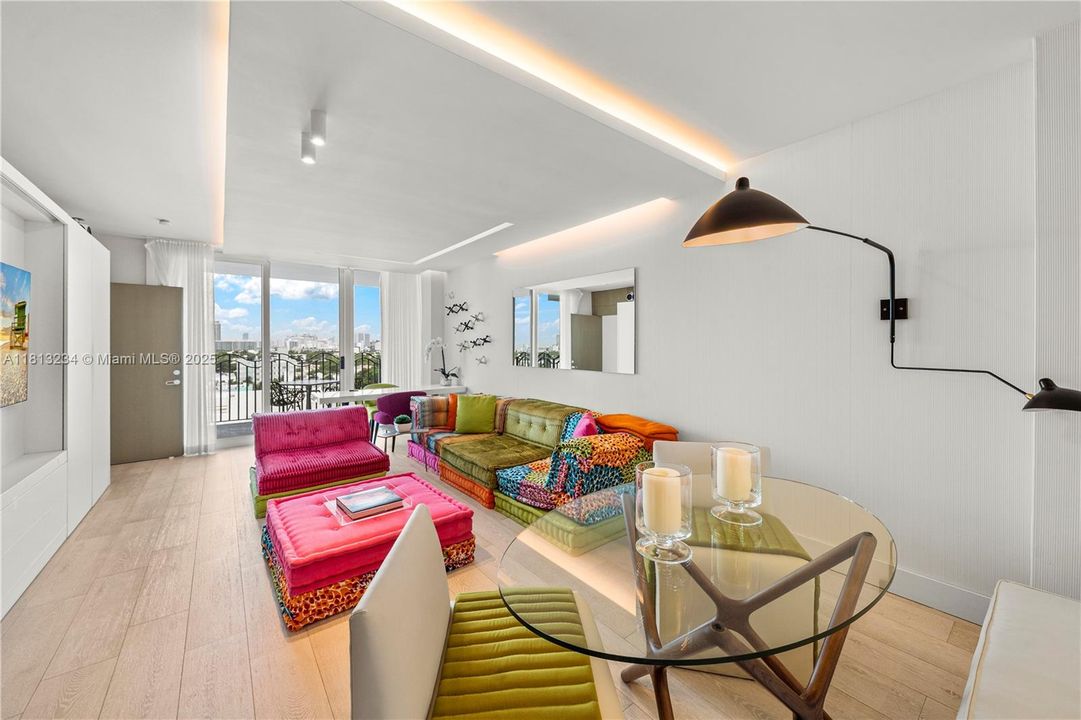 Recently Sold: $1,150,000 (1 beds, 2 baths, 940 Square Feet)