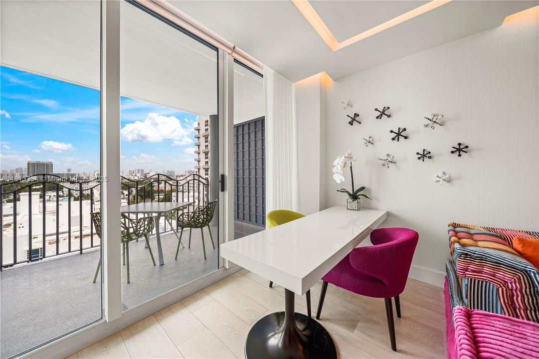 Recently Sold: $1,150,000 (1 beds, 2 baths, 940 Square Feet)