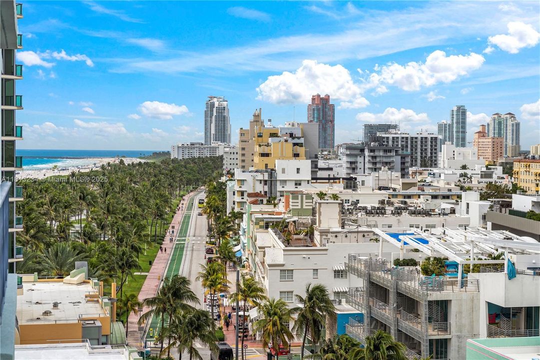 Recently Sold: $1,150,000 (1 beds, 2 baths, 940 Square Feet)