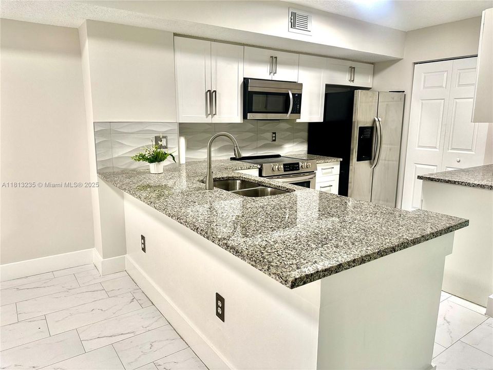 For Rent: $3,000 (3 beds, 2 baths, 1189 Square Feet)