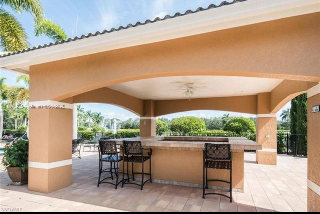 For Rent: $3,000 (3 beds, 2 baths, 1189 Square Feet)