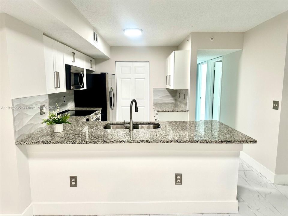 For Rent: $3,000 (3 beds, 2 baths, 1189 Square Feet)