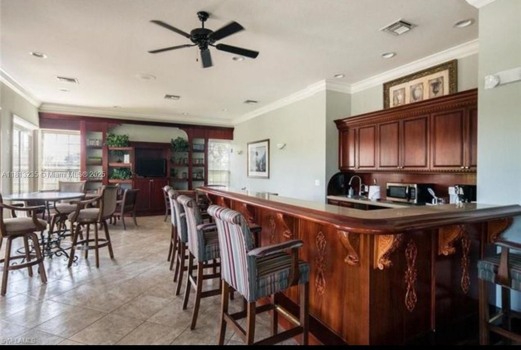 For Rent: $3,000 (3 beds, 2 baths, 1189 Square Feet)