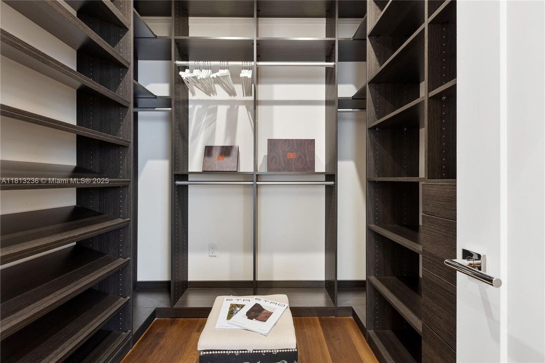 California Closet Master Hers