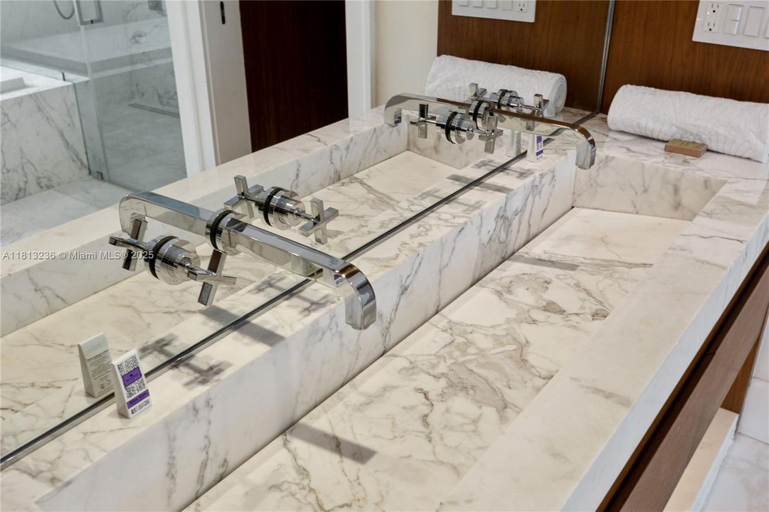 Double Carrara Marble Sink
