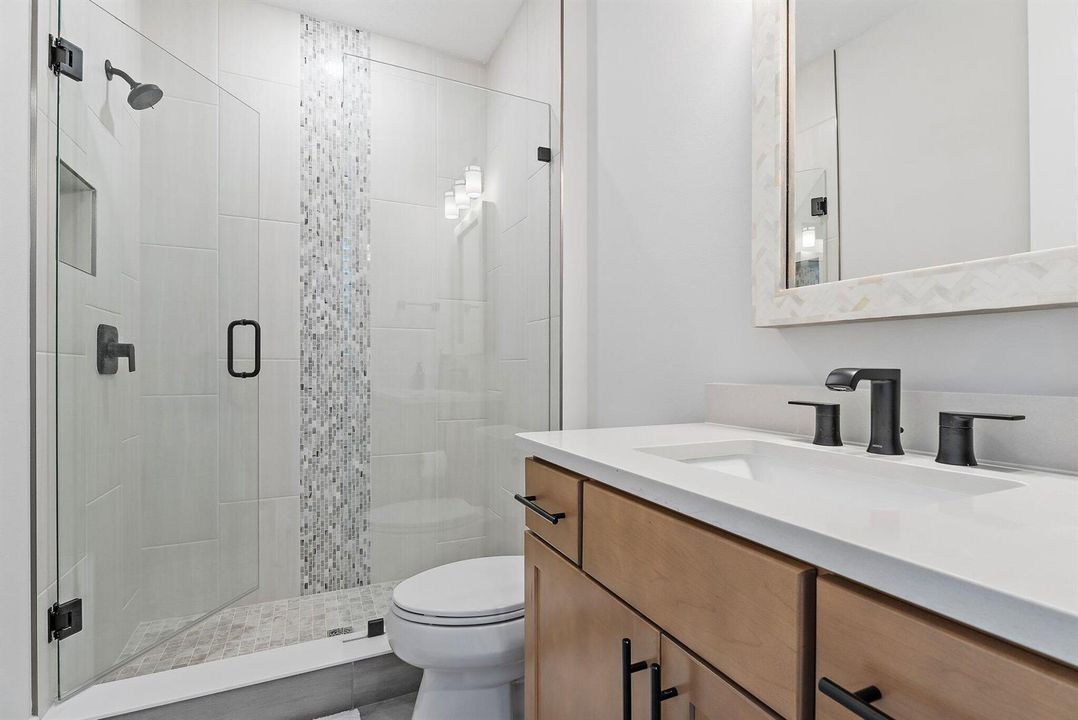 2nd FL Guest Bath