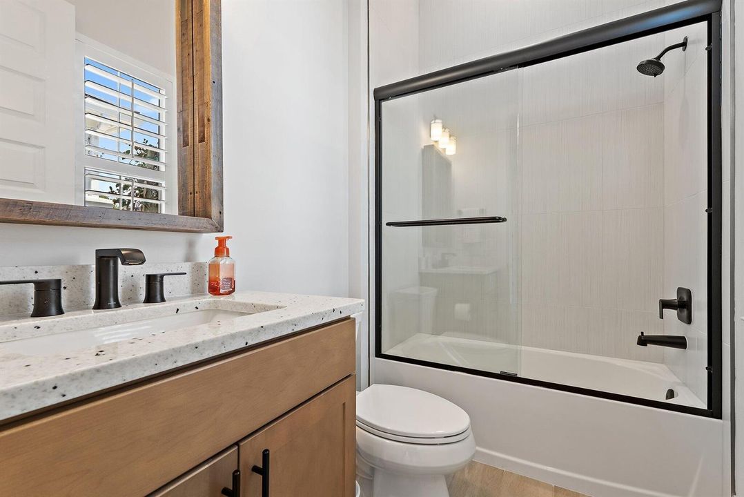 1st FL Guest Bath