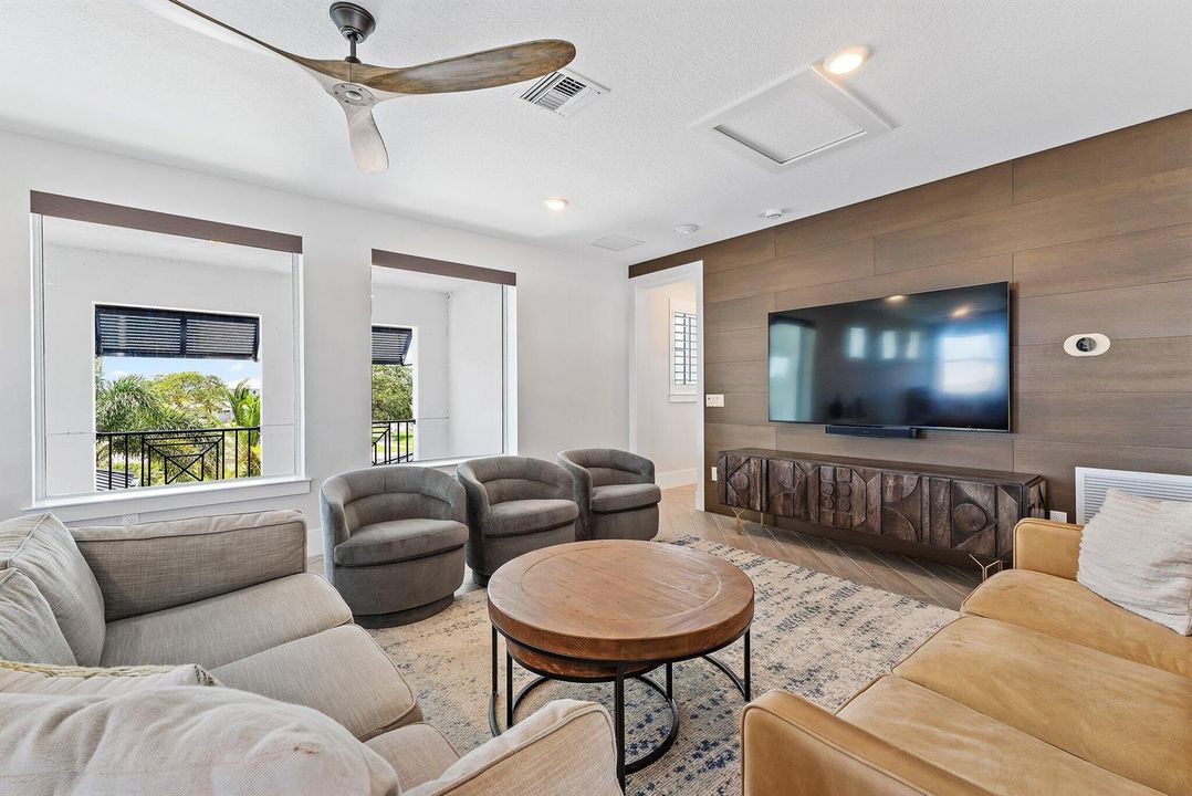 2nd FL Loft Area
