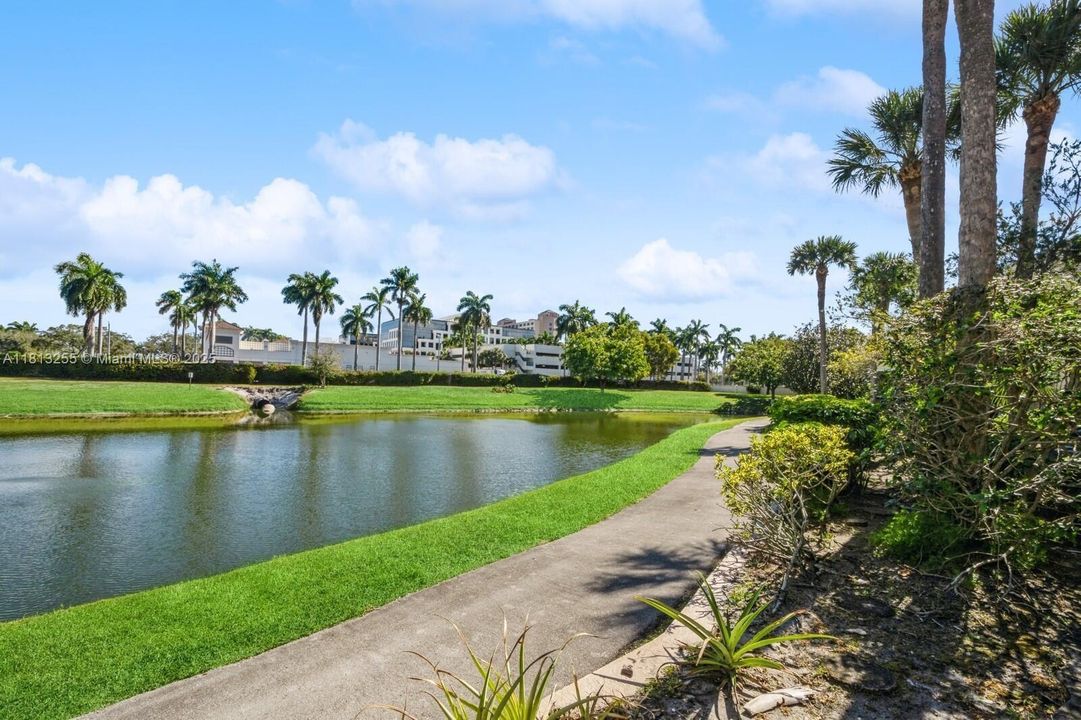 Vendido Recientemente: $440,000 (3 camas, 2 baños, 1449 Pies cuadrados)