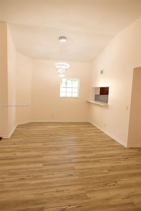 Vendido Recientemente: $440,000 (3 camas, 2 baños, 1449 Pies cuadrados)