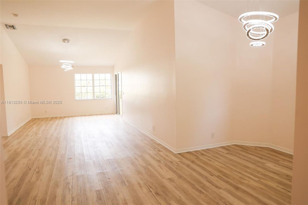 Vendido Recientemente: $440,000 (3 camas, 2 baños, 1449 Pies cuadrados)