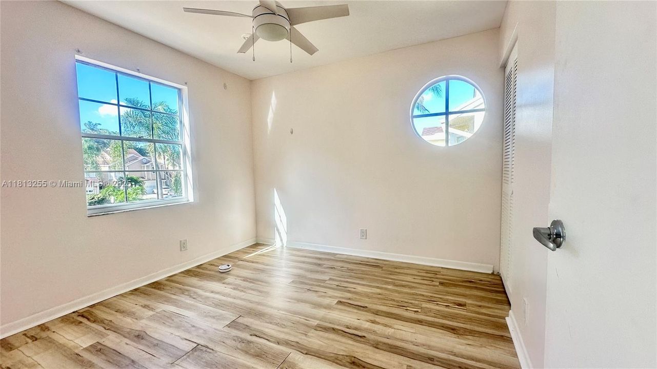 Vendido Recientemente: $440,000 (3 camas, 2 baños, 1449 Pies cuadrados)